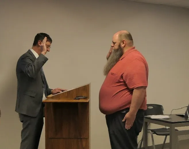 new reno county commissioner sworn in